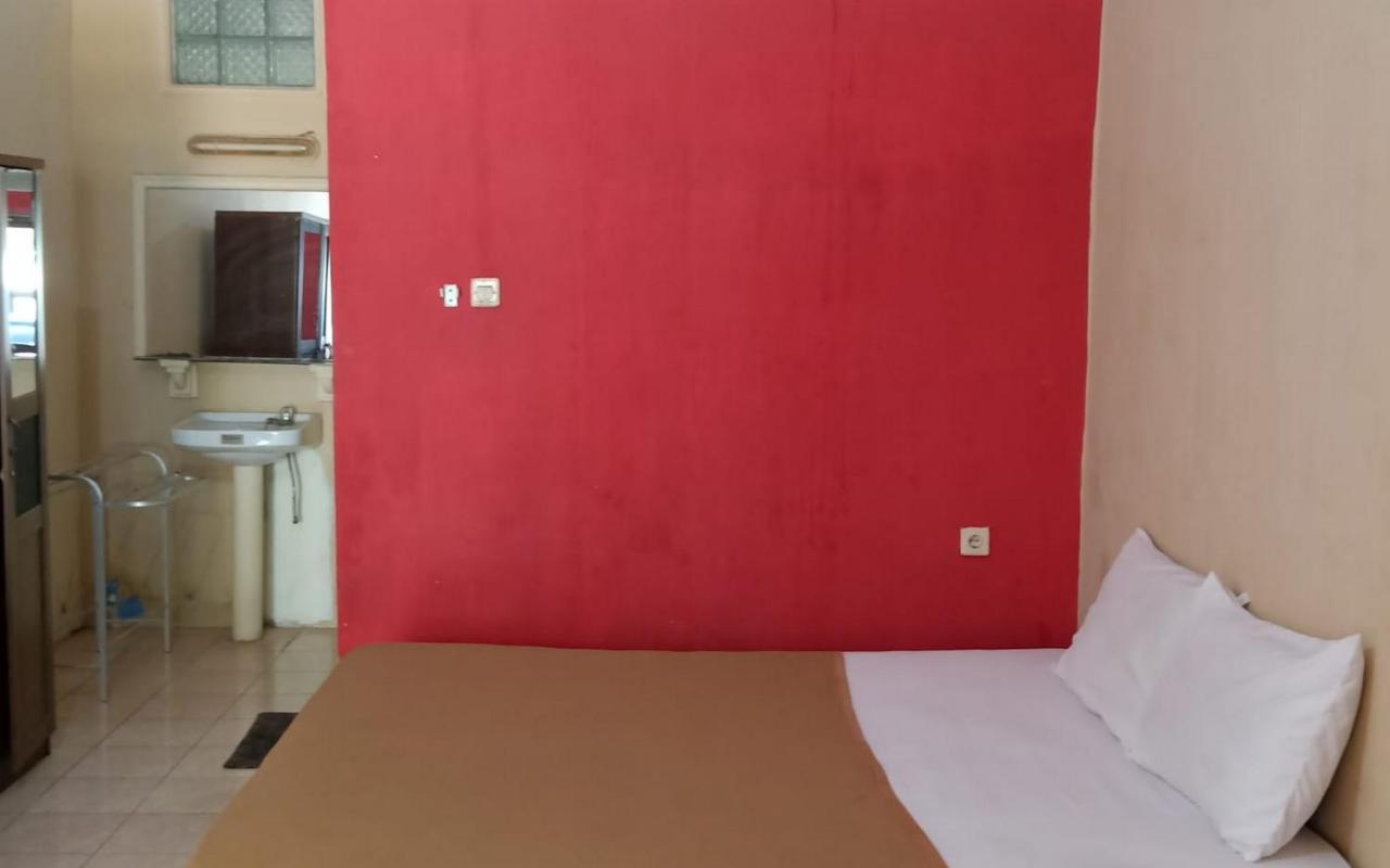 Hotel Nirwana Situbondo Redpartner Banyuanget Zewnętrze zdjęcie